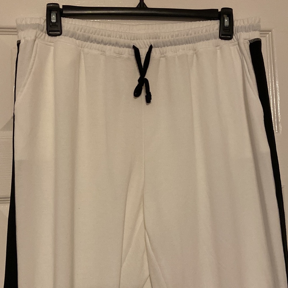 Lularoe Jax joggers.  Size 2XL.  NWT - Picture 2 of 5